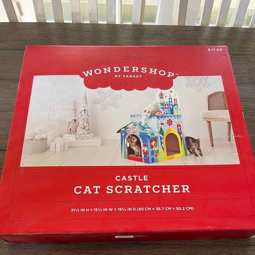 NWT Christmas Holiday Cat Scratcher